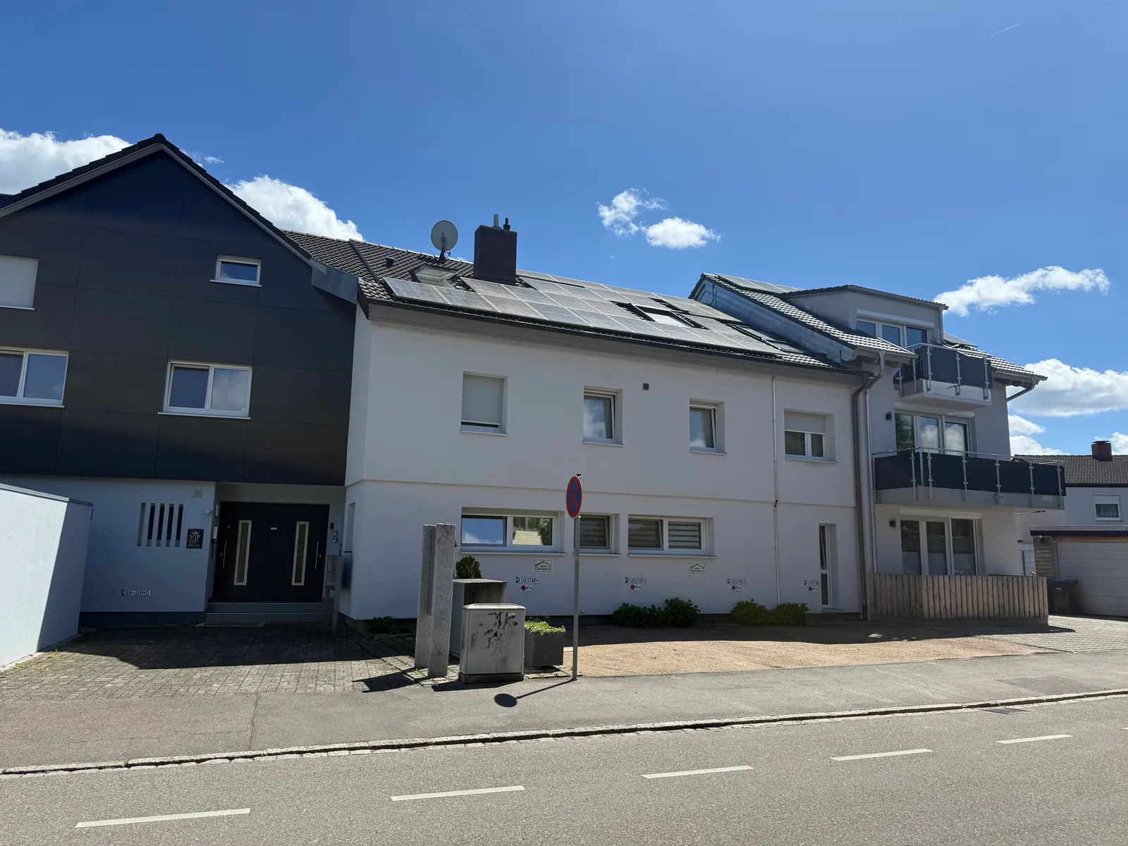Mehrfamilienhaus, 3 Wohneinheiten, Ansicht 2